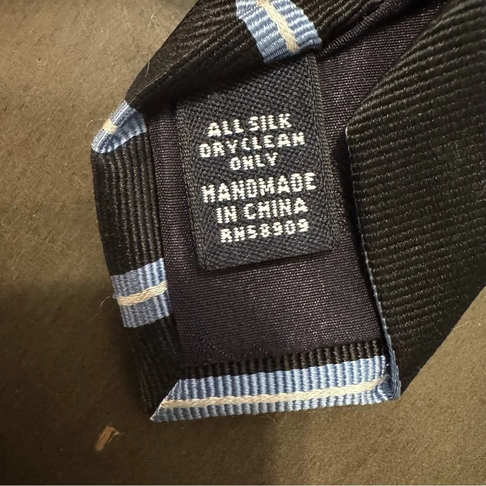 Round Tree & Yorke All Silk Handmade Blue/Black Striped Men’s Tie Accessories